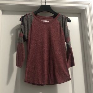 NWOT Beautiful Women’s Shirt